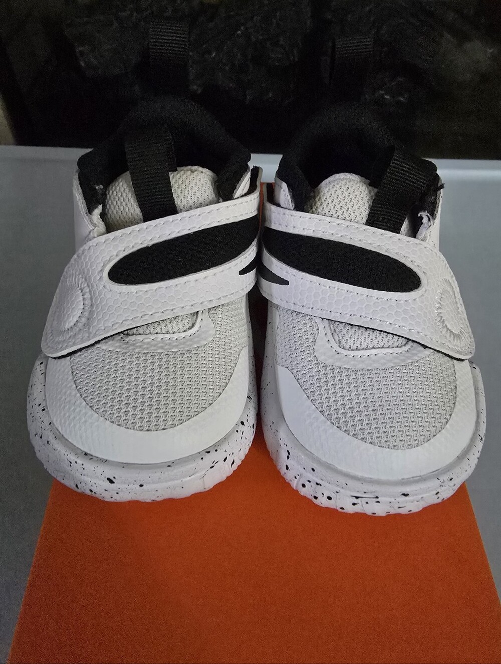 Nike Team Hustle D 11 Toddler Basketball Shoes Size 3C White Black New w/ Box